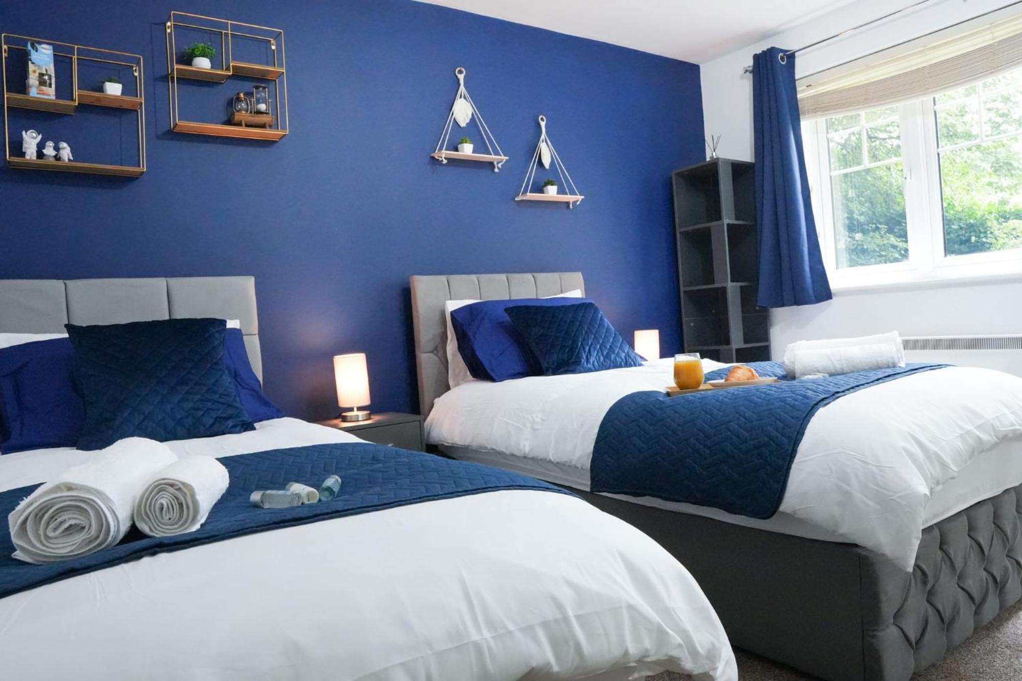 Whole 2-Bed Apartment - Contractors, Professionals, Ulez Free, Free Parking, B'Ham City 10Mins Birmingham Eksteriør billede